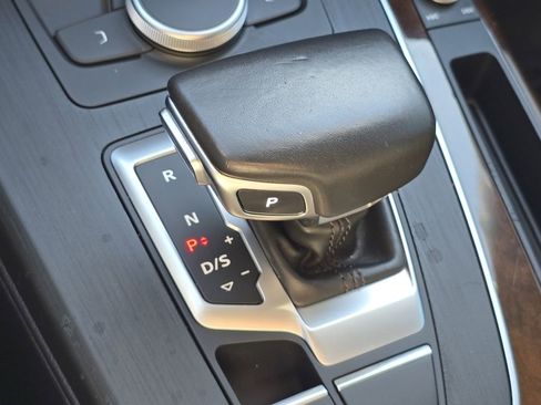 Used 2020 Audi Q5 2.0T Premium image 32