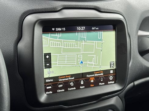 Used 2022 Jeep Renegade Latitude w/ Convenience Group image 22