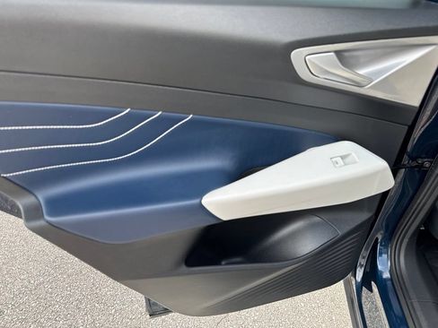Certified 2023 Volkswagen ID.4 Pro S Plus AWD/4WD image 13