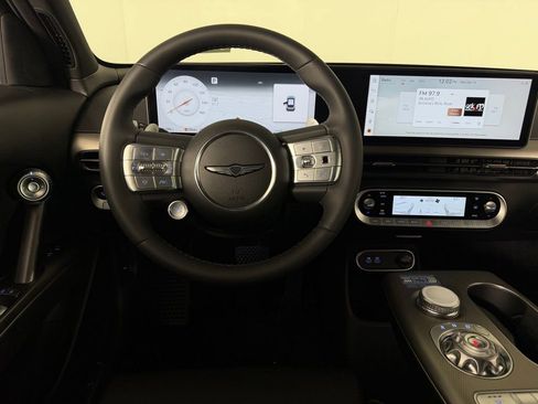 Used 2025 Genesis GV60 RWD image 13