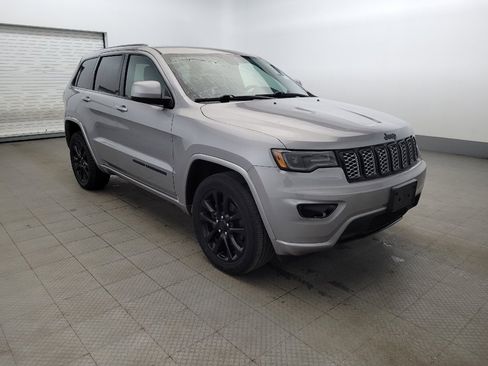 Used 2020 Jeep Grand Cherokee Altitude image 13
