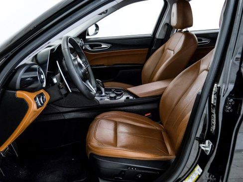 Used 2018 Alfa Romeo Giulia SPORT AWD DRIVER ASSIST DYNAMI image 26