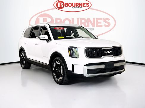 Used 2024 Kia Telluride EX w/ EX Captain's Chair Package AWD/4WD image 1