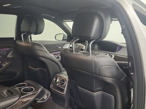 Used 2015 Mercedes-Benz S 550 Sedan image 25