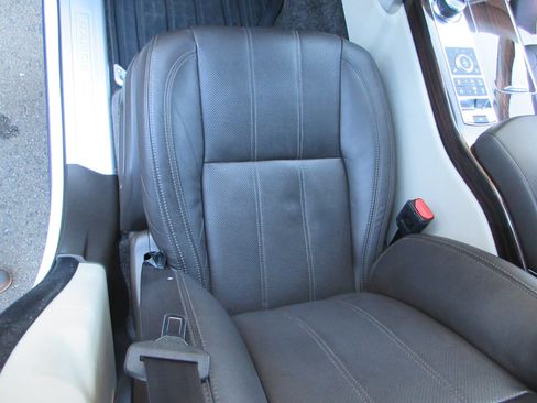 Used 2017 Land Rover Range Rover Supercharged image 13