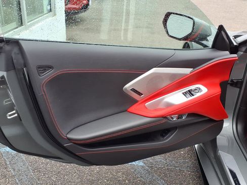 Used 2022 Chevrolet Corvette Stingray Preferred Cpe w/ Z51 Performance Package RWD image 10