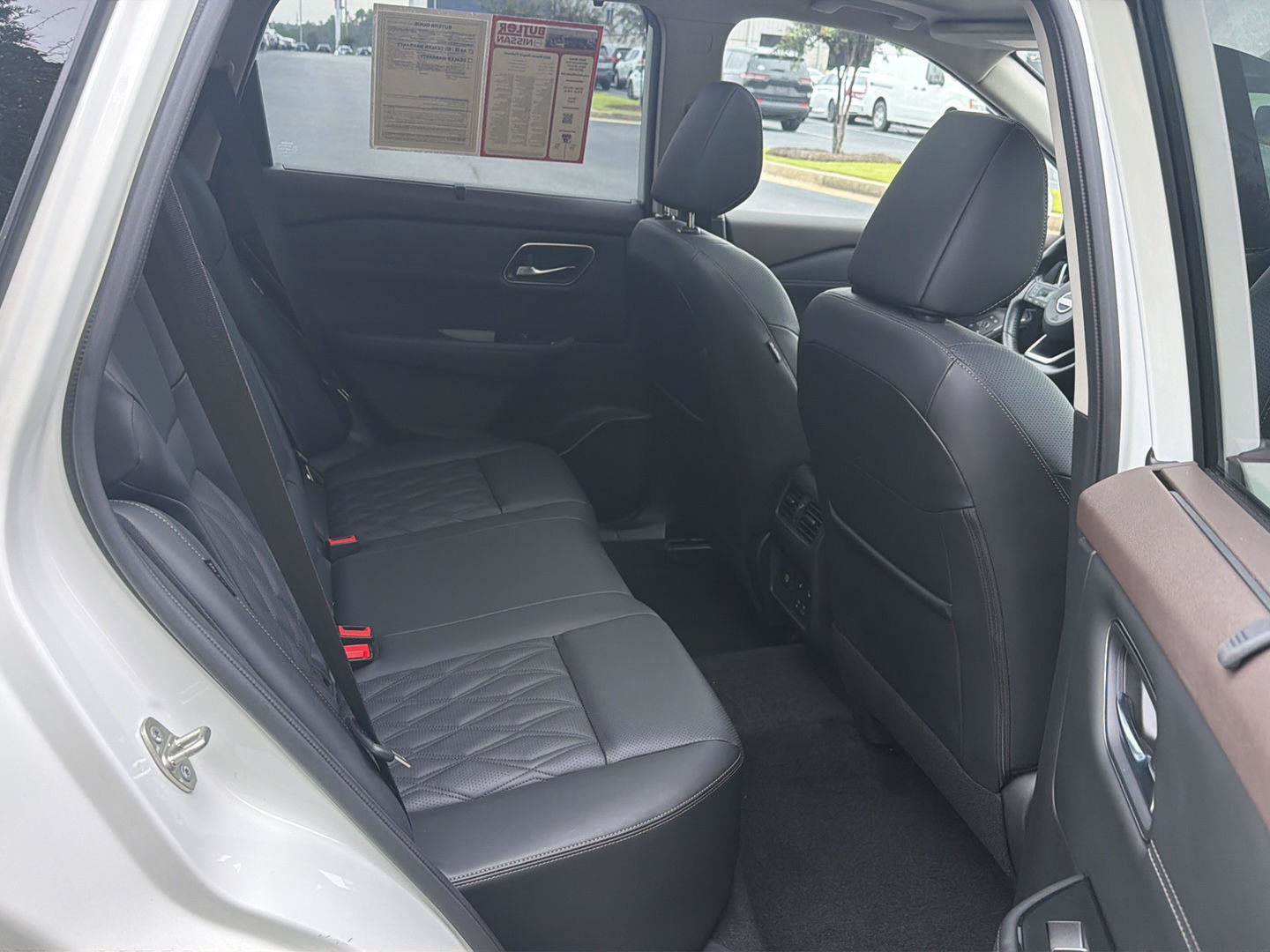 Used 2023 Nissan Rogue Platinum w/ Platinum Premium Package AWD/4WD image 13