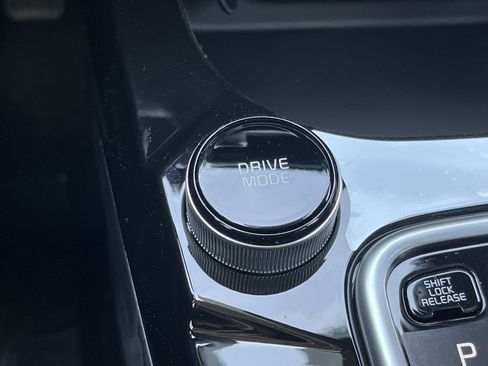 New 2026 Kia Seltos S FWD image 9