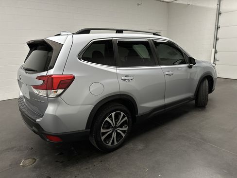 Used 2019 Subaru Forester Limited w/ Popular Package #3 image 9