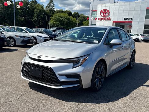 New 2026 Toyota Corolla SE w/ Carpet Mat Package (TMS) FWD image 3