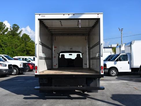 Used 2023 Ford E-450 and Econoline 450 Super Duty w/ Power Windows & Locks Group RWD image 21