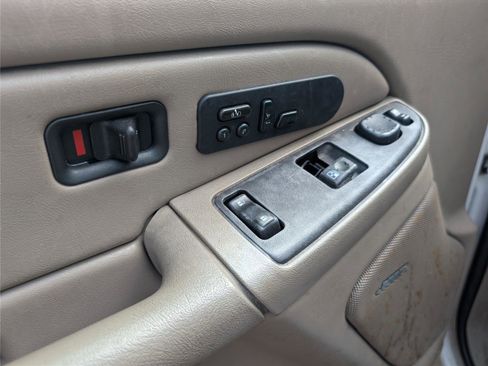 Used 2004 Chevrolet Silverado 2500 LT RWD image 9