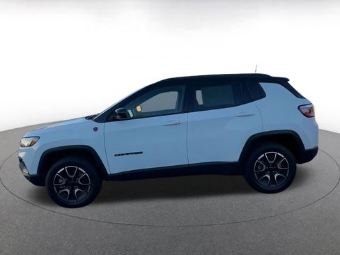 Used 2025 Jeep Compass Trailhawk w/ Trailer Tow Group image 8