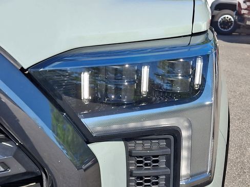 Used 2024 Toyota Tundra Platinum AWD/4WD image 10