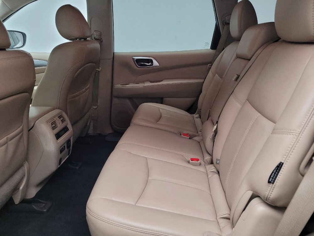 Used 2020 Nissan Pathfinder SL AWD/4WD image 18