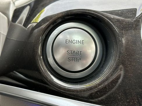 Used 2015 Mercedes-Benz S 550 Sedan image 24