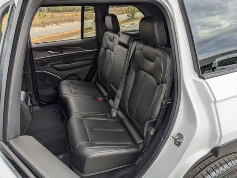 New 2026 Jeep Grand Cherokee Limited w/ Limited Altitude Package RWD image 38