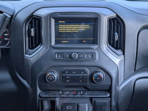 Used 2019 Chevrolet Silverado 1500 Custom Trail Boss w/ Custom Convenience Package AWD/4WD image 25