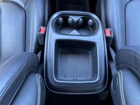 Used 2025 Chrysler Pacifica Select FWD image 26