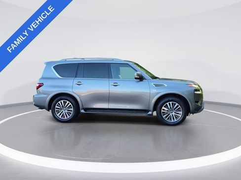Used 2022 Nissan Armada SL w/ Captain's Chairs Package AWD/4WD image 9