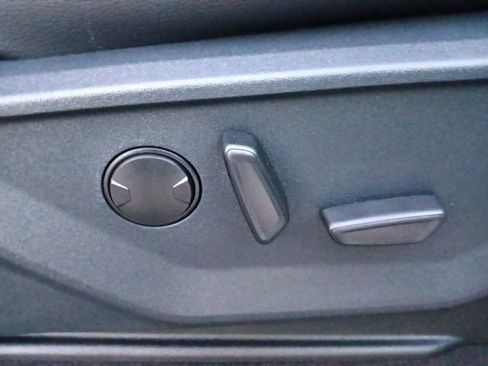 New 2026 Ford F250 Lariat w/ Black Appearance Package image 33