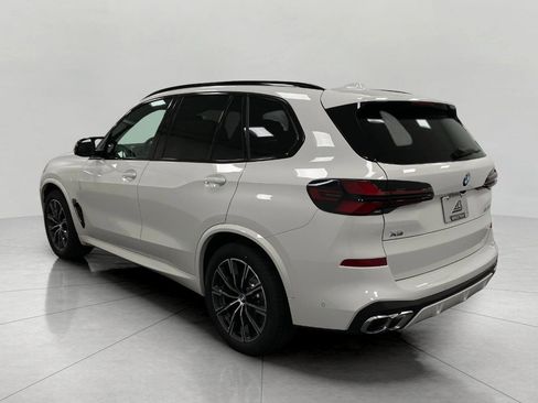 New 2026 BMW X5 M60i image 9