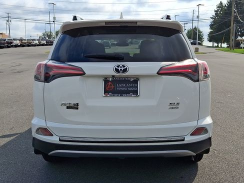 Used 2018 Toyota RAV4 XLE w/ Plus Extra Value Package AWD/4WD image 6