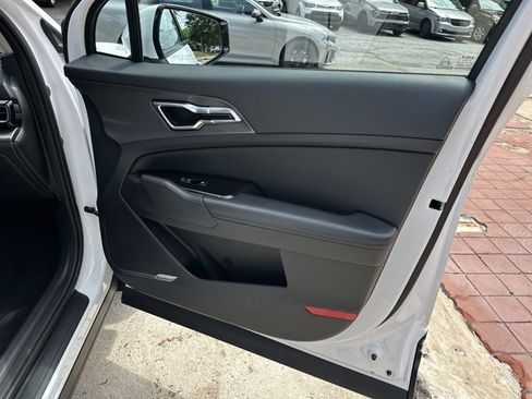 Certified 2023 Kia Sportage SX FWD image 16