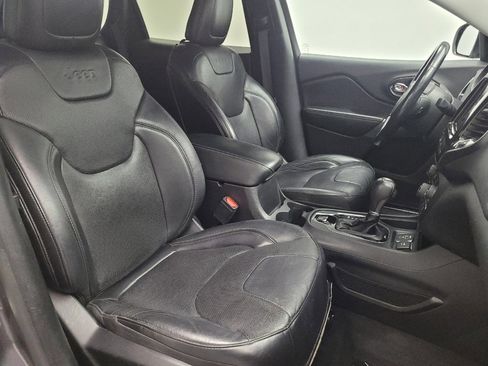 Used 2020 Jeep Cherokee Limited image 21