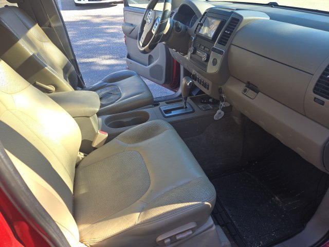 Used 2011 Nissan Frontier SL AWD/4WD image 21