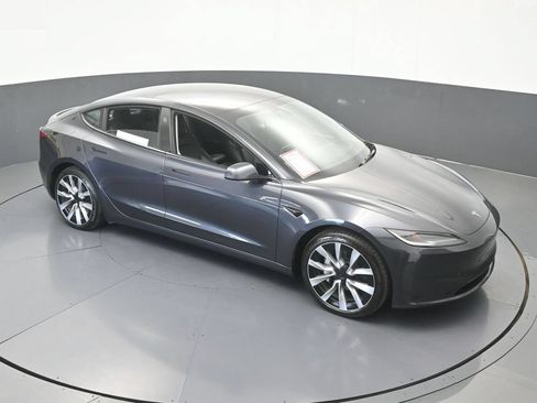 Used 2025 Tesla Model 3 Long Range RWD image 21