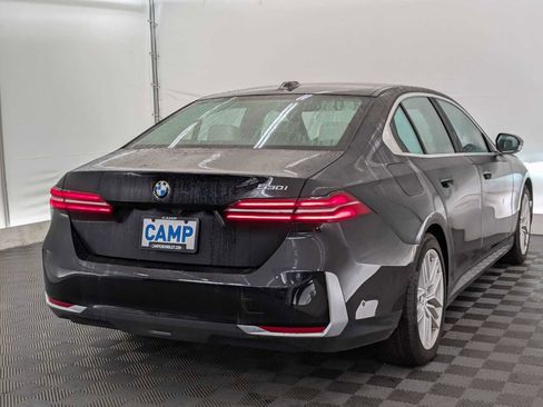 Used 2024 BMW 530i 530i w/ Premium Package image 6