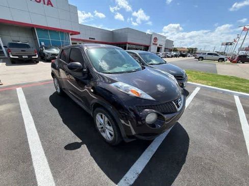 Used 2014 Nissan Juke S FWD image 2