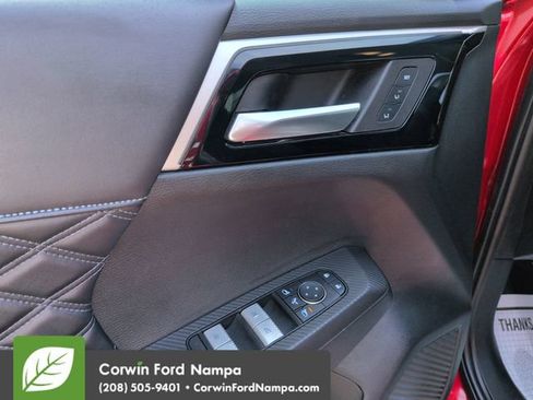 Used 2023 Mitsubishi Outlander SEL AWD/4WD image 11