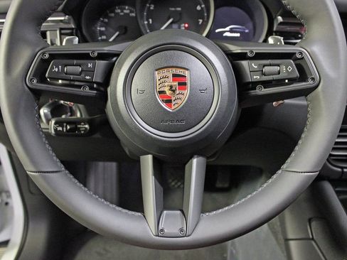 Used 2026 Porsche Macan image 17