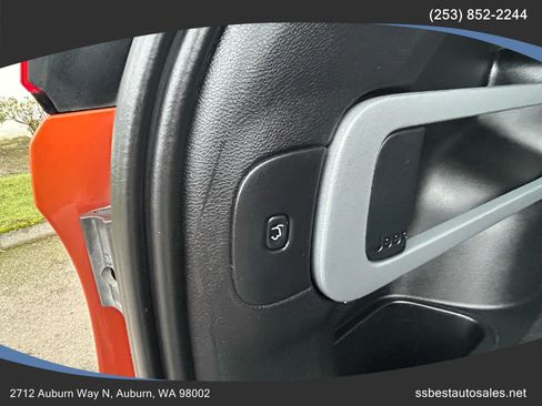 Used 2016 Jeep Cherokee Trailhawk w/ Leather Interior Group image 33