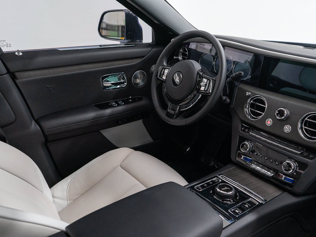 Certified 2023 Rolls-Royce Ghost Extended Wheelbase w/ Ghost Package AWD/4WD image 36