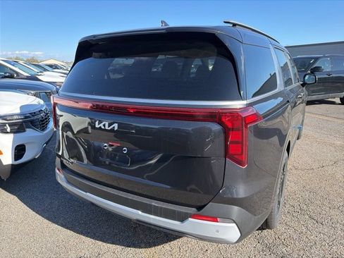 New 2026 Kia Carnival EX FWD image 4