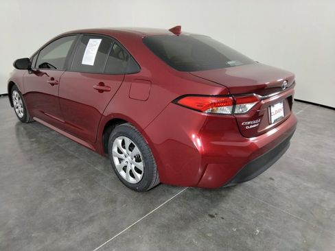 Used 2025 Toyota Corolla LE image 9