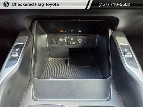 Used 2024 Kia Sorento S image 19