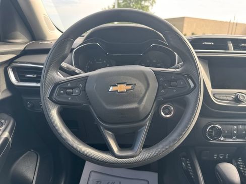 Used 2023 Chevrolet TrailBlazer LT FWD image 14
