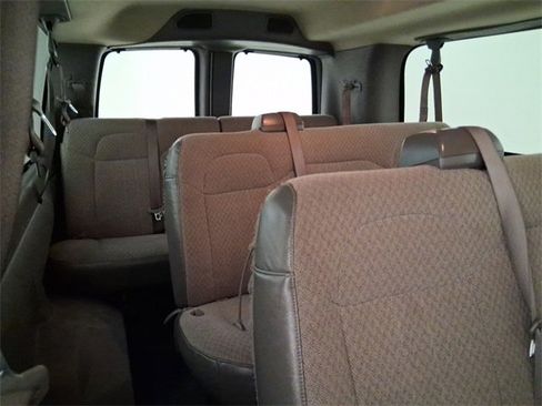 Used 2022 Chevrolet Express 3500 LT w/ LT Preferred Equipment Group image 18