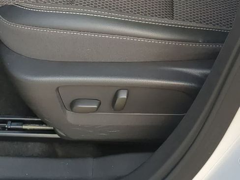 Used 2022 Buick Envision Preferred FWD image 16