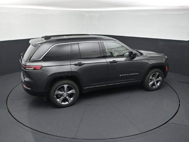 New 2026 Jeep Grand Cherokee Limited w/ Trailer Tow Package AWD/4WD image 18