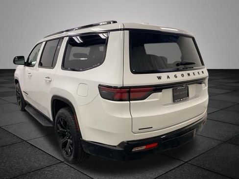 Used 2023 Jeep Wagoneer Series II AWD/4WD image 4