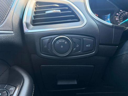 Used 2015 Ford Edge Titanium w/ Equipment Group 301A AWD/4WD image 14