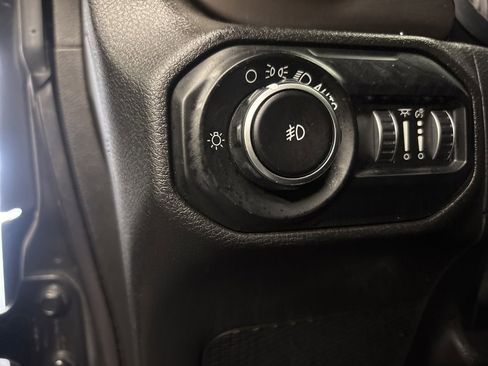 Used 2018 Jeep Wrangler Unlimited Sport S image 14