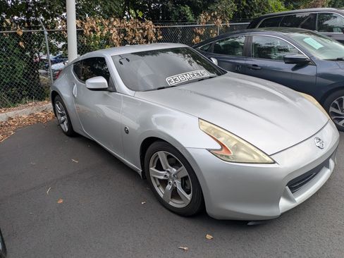 Used 2011 Nissan 370Z Touring w/ Aerodynamics Pkg RWD image 1
