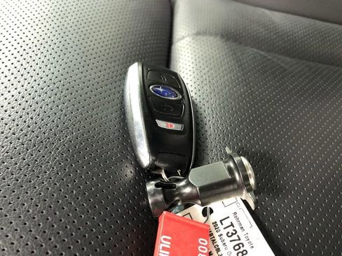 Used 2020 Subaru Outback Limited image 29