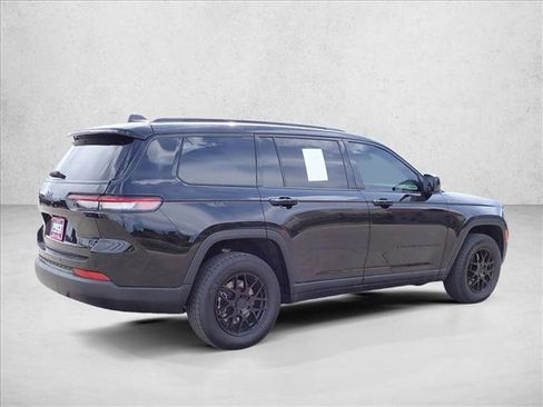 Used 2025 Jeep Grand Cherokee L Laredo w/ Luxury Tech Group I AWD/4WD image 4